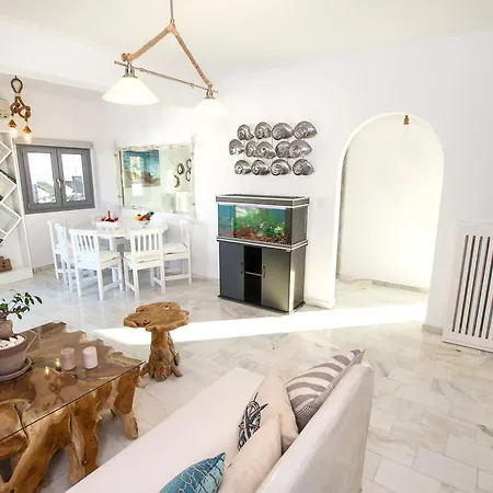 Compass Oia (Santorini)